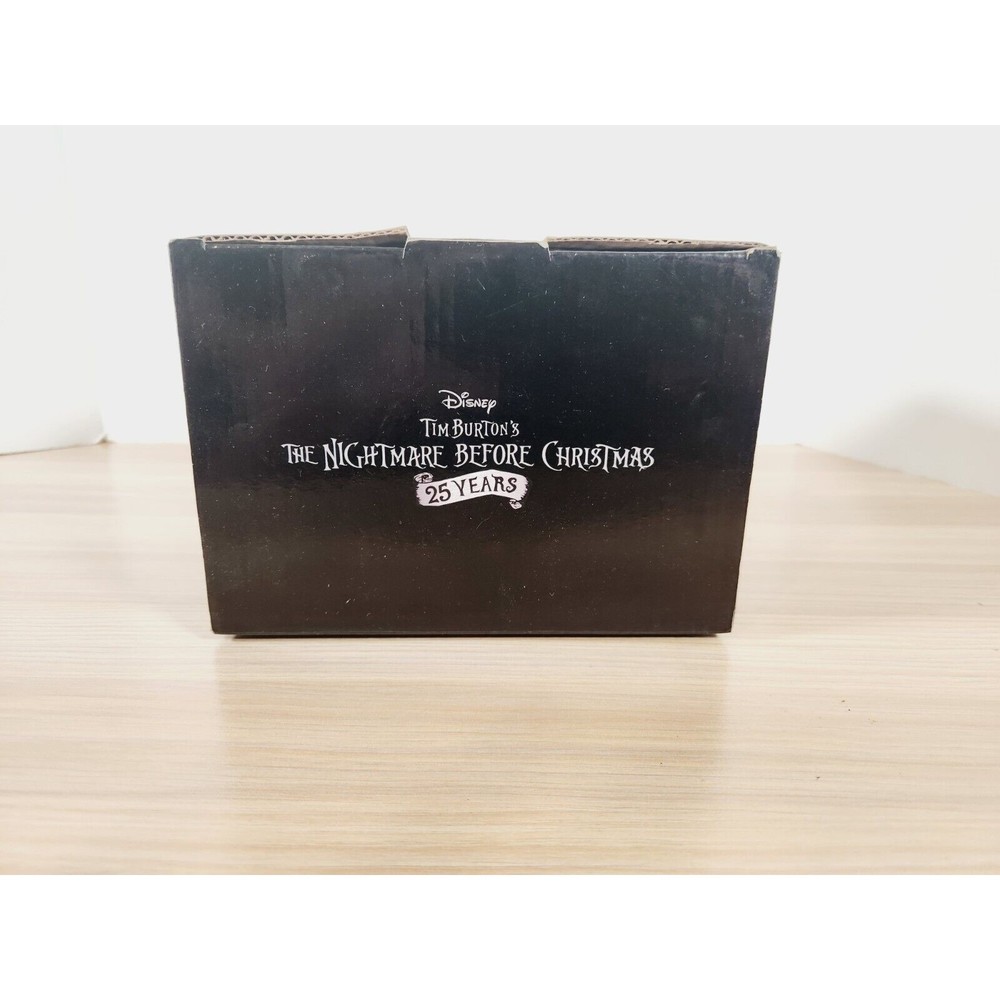 NEW NIGHTMARE BEFORE CHRISTMAS 25TH ANNIVERSARY COLLECTABLE 20oz‎ MUG - Picture 2 of 9